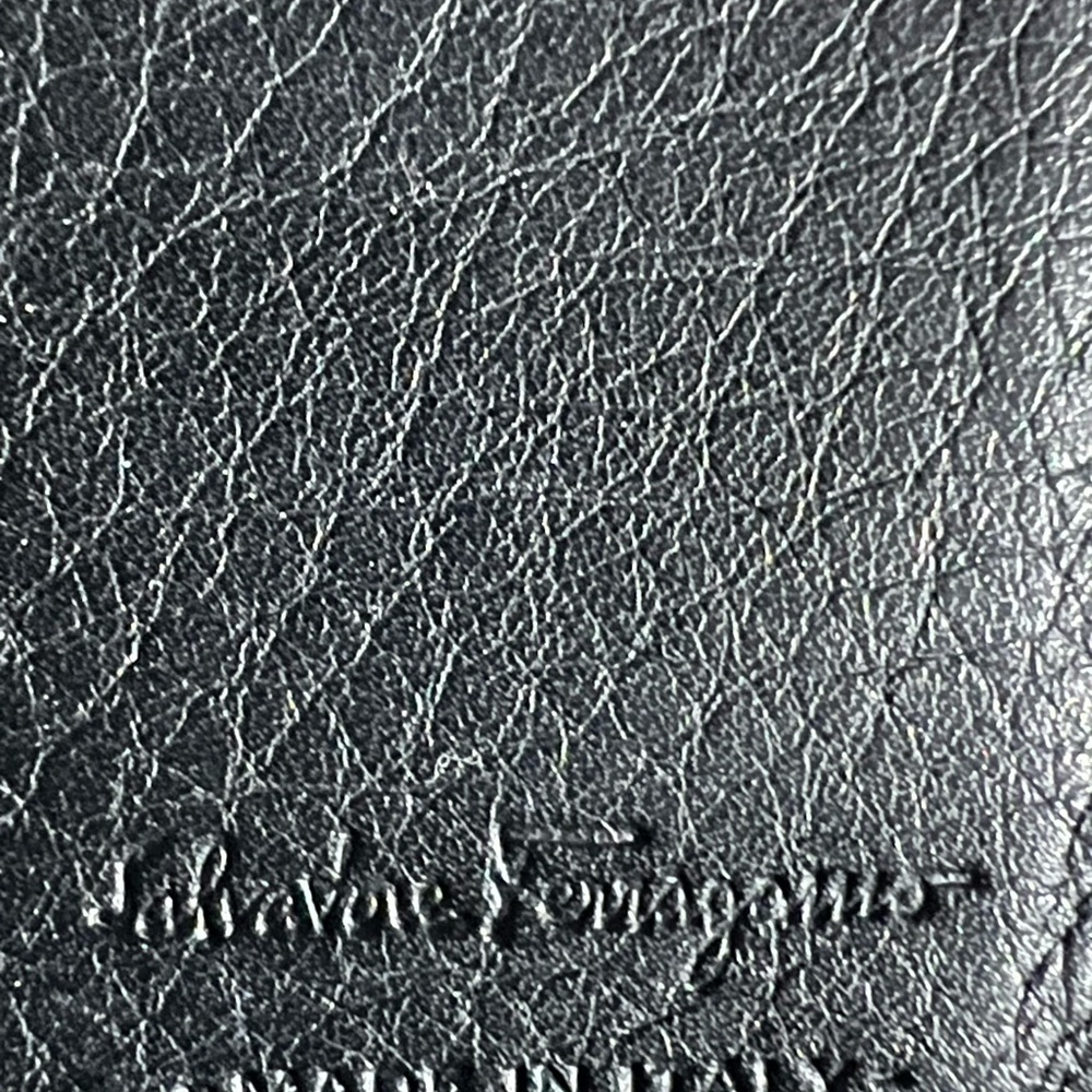 Salvatore Ferragamo Wallet Purse Ganchini Black Woman Authentic
Used - Picture 11 of 12